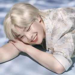 yang jeongin - model