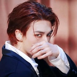 • Hwang Hyunjin
