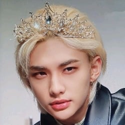 ∆Hwang Hyunjin
