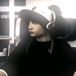 Tom Kaulitz||•group..
