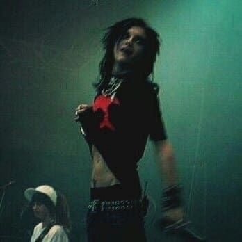 Bill Kaulitz — “Let me see your tattoo”