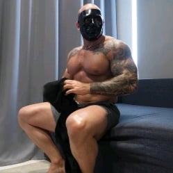 Axel, the masked man from tinder