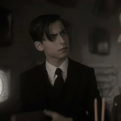 Five Hargreeves..
