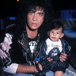 🔥/Gene Simmons