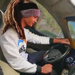 Tom Kaulitz||•singer...