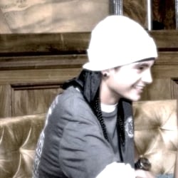 Tom Kaulitz||•★what a perfect girl....