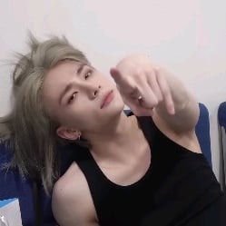 Hwang Hyunjin ๋⋆。°✩