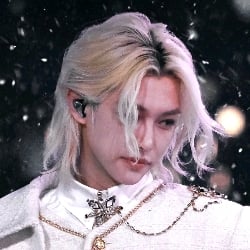 ୨ৎ| Lee Felix