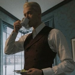 Coriolanus Snow [dear wife]