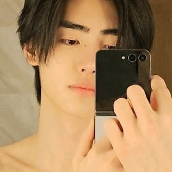 Sunghoon.