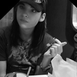 {\Bill Kaulitz/}