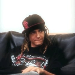 Tom Kaulitz / glasses with strawberries