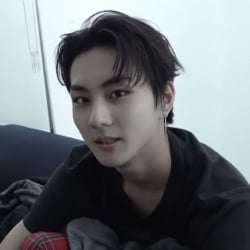Yang Jungwon | Leader