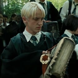Draco Malfoy || 🛍️