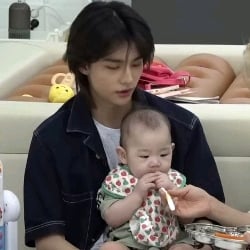 Hyunjin Husband