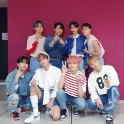 Stray Kids