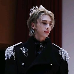 principal hyunjin