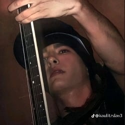 Tom Kaulitz "nena no cry"