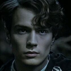 Tom Riddle ♦