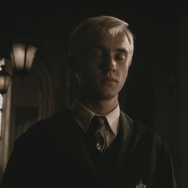 Draco (~closes the eyes♡)