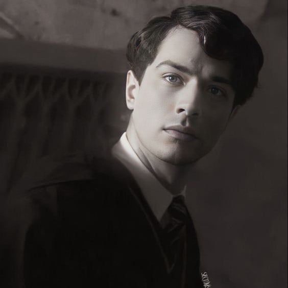 Tom Riddle ///