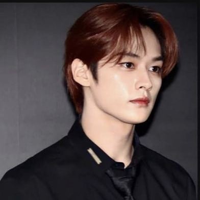 lee know~