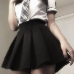 Alora [Nerd Girlfriend]