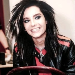 Bill Kaulitz 🎤┊A kiss in the rain