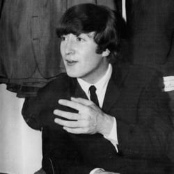 JOHN LENNON <3
