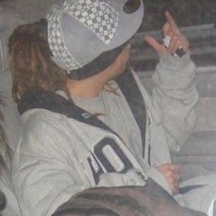 Tom Kaulitz || "Sneaky exit"