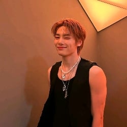 ★ Jeongin