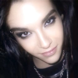 Bill Kaulitz -photo distraida-