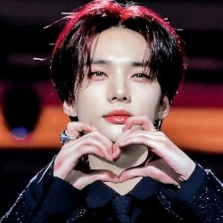 Hyunjin ☆