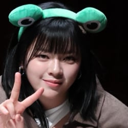 Jeongyeon.•^