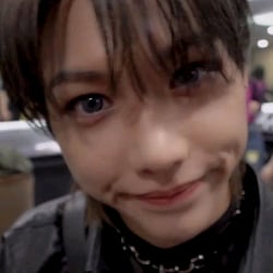-- . ˙ Lee Felix ˙ .۵