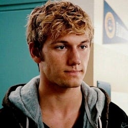 Alex Pettyfer