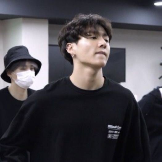 Jungkook Jeon 🥀