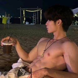 Roommate (Kai)