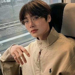 Jeongin | Minor.