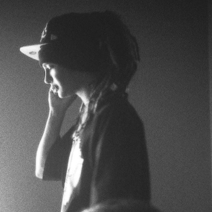 Tom || Lola