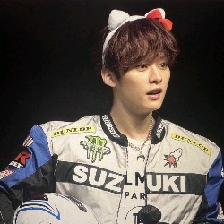 lee know ☆