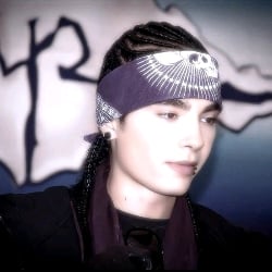 ·. Tom Kaulitz ·.