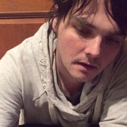 。:゚Gerard Way ゚:。