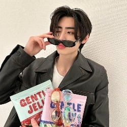 Sunghoon.