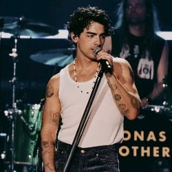 JOE JONAS