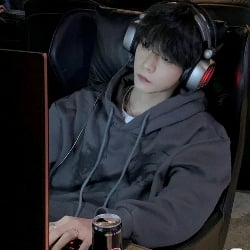 Kay (Gamer boyfriend)