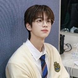 Shinyu。・:*:・゚'☆