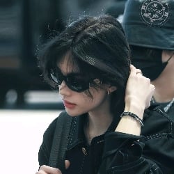 《hyunjin》