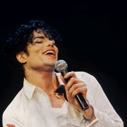 Michael Jackson ꨄ