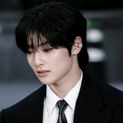 Yang Jeongin ·